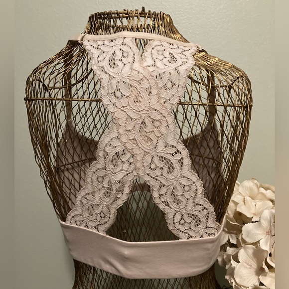 Victoria’s Secret Body by Victoria Racerback Perfect Shape Bra  34C - Picture 3 of 10